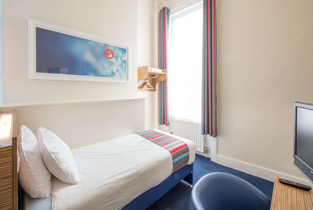 Travelodge Birmingham Dudley Phòng bức ảnh